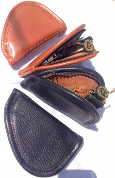 ZIPPERED POUCH - BROWN